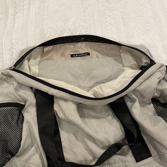 2/$10 LA Express Athletic Bag - Picture 3 of 3